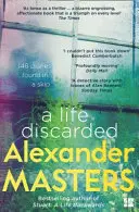 La vie jetée - 148 journaux trouvés dans une benne à ordures - Life Discarded - 148 Diaries Found in a Skip