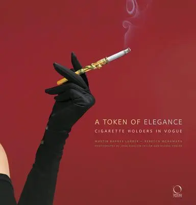 Un gage d'élégance : Les porte-cigarettes en vogue - A Token of Elegance: Cigarette Holders in Vogue