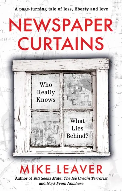 Rideaux de journaux - Qui sait vraiment ce qui se cache derrière ? - Newspaper Curtains - Who Really Knows What Lies Behind?