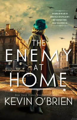 L'ennemi à domicile : Un roman historique à suspense sur un tueur en série de la Seconde Guerre mondiale - The Enemy at Home: A Thrilling Historical Suspense Novel of a WWII Era Serial Killer