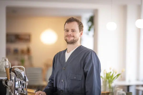 Le café instantané : Comment ouvrir un café en une semaine - The Instant Coffee Shop: How to Open a Caf in One Week