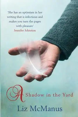 Une ombre dans la cour - A Shadow In The Yard