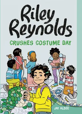 Riley Reynolds s'éclate lors de la journée des costumes - Riley Reynolds Crushes Costume Day